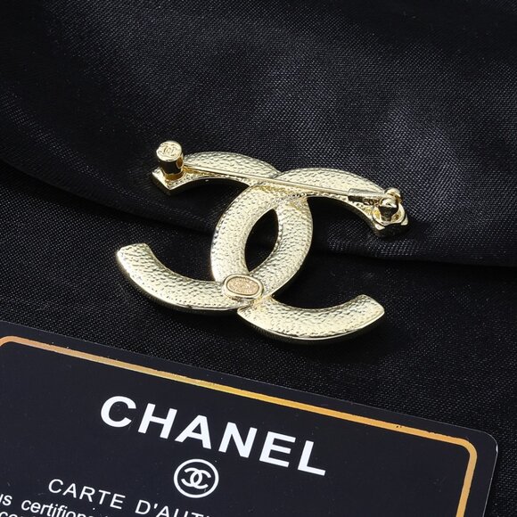 Chanel Classic CC Logo Brooch - Picture 2 of 5